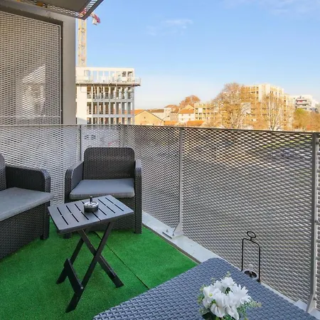 Apartment Chic Apart With Balcony Near Paris *